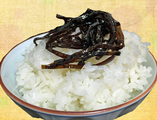 甘めの味と昆布のふっくらとした食感がご飯に合います。